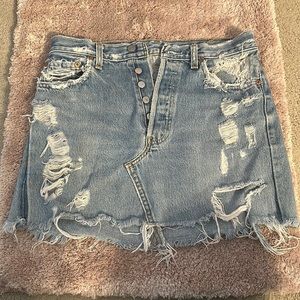 Vintage Levi’s jean skirt. Too cute.